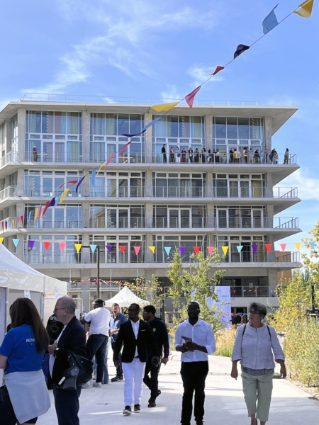 Inauguration LA MAISON FLEUVE DU CNEAI  =